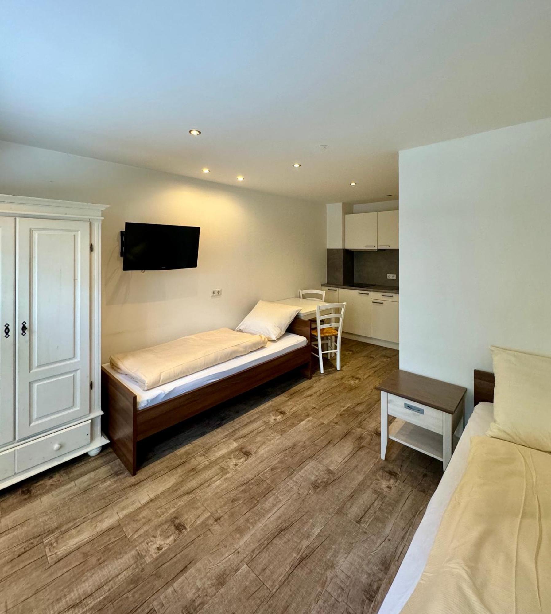 Skill Mountain Lodge - Ski Und Bike Hostel Im Sommer Mit Joker Card Saalbach-Hinterglemm Bagian luar foto